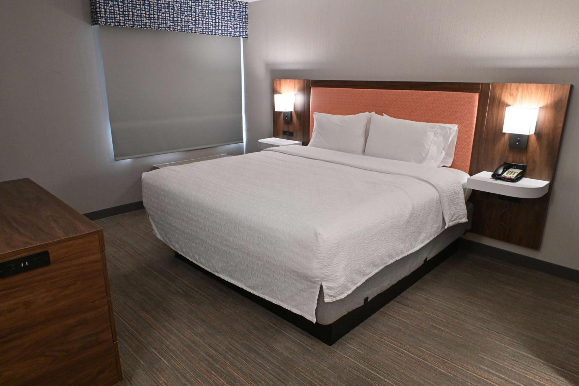 Hampton Inn Fremont Exterior photo
